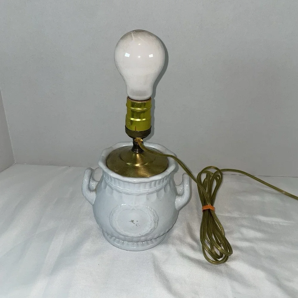 Vintage White Ceramic Urn Table Lamp Neoclassical Laurel Wreath Double Handle